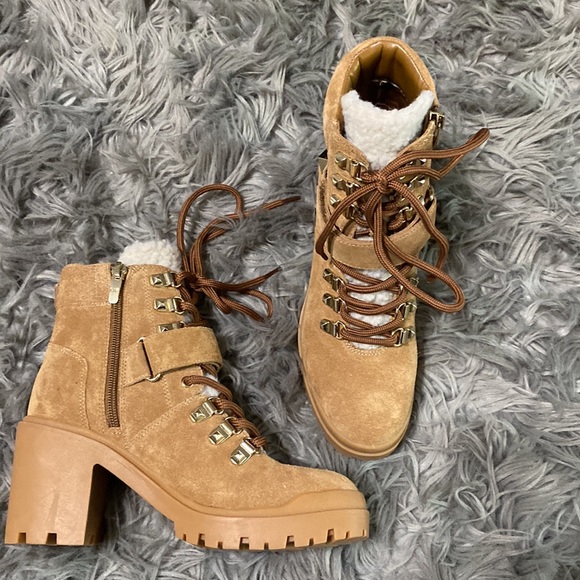 MARC FISHER WOMEN SUEDE HEELED COMBAT BOOTS. SIZE 6M. - Picture 2 of 8